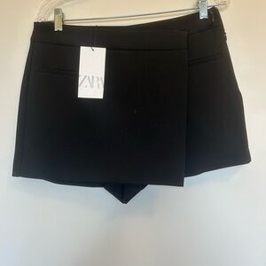 Zara black skort NWT size L